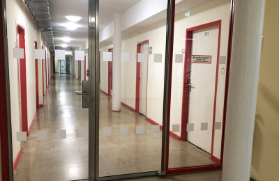 Sicherheitskennzeichnung für Türen