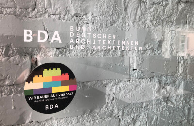 Glas-Beschriftung BDA