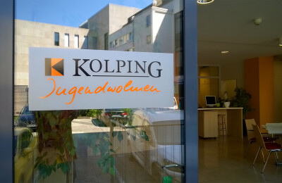 Folienbeschriftung auf Glasdekor