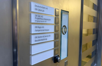 Plexiglas Aufzugbeschilderung