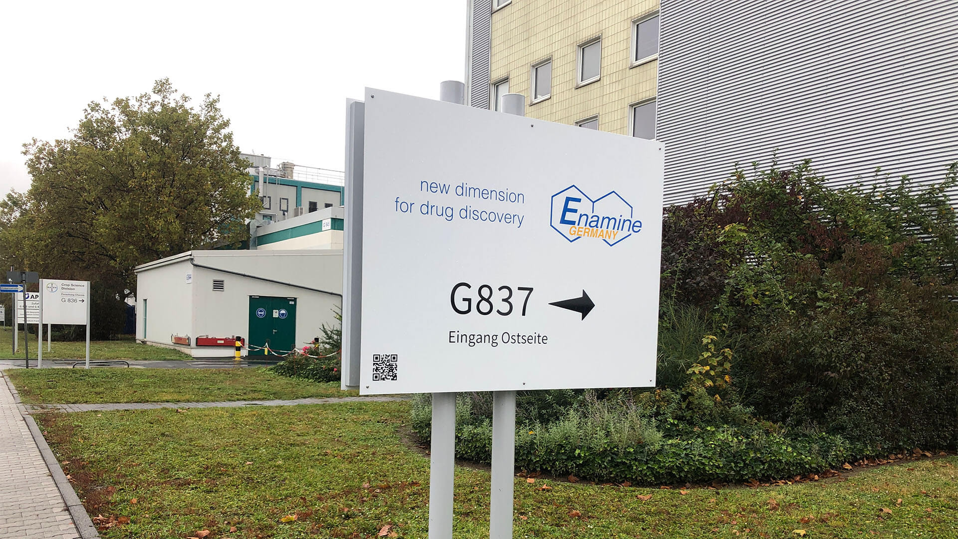 Wegweiser für Industrieanlage