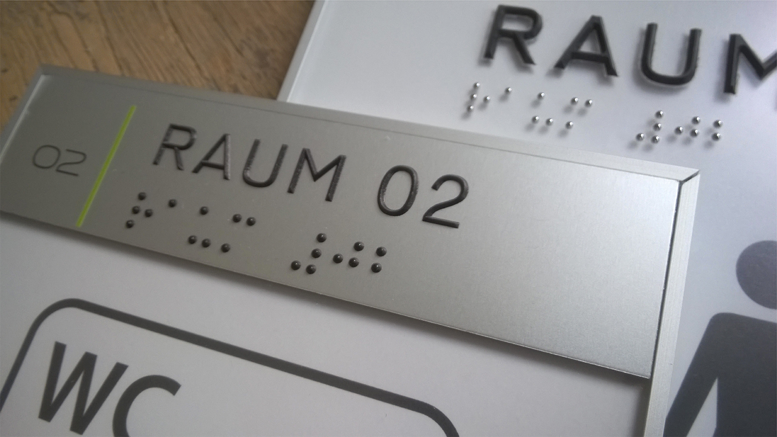 Brailleschrift und taktiler Schrift