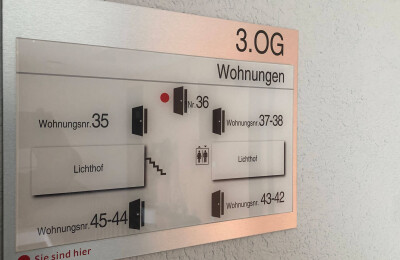 Wegweiser Wohnanlage